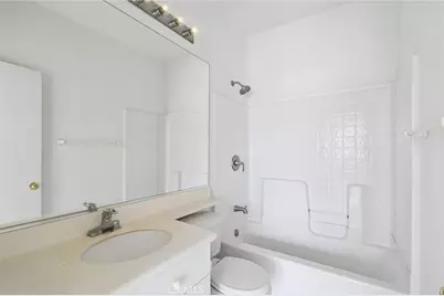11 Medici Aisle, Irvine, CA 92606 - Photo 27
