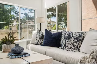 11 Medici Aisle, Irvine, CA 92606 - Photo 5