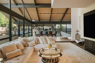 1534 Santiago, Newport Beach, CA 92660 - Photo 5