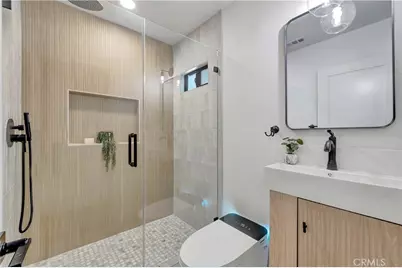 17392 Lido, Huntington Beach, CA 92647 - Photo 5