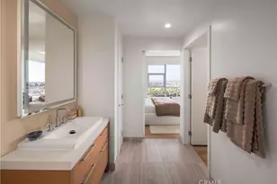 9 MacArthur Pl, Santa Ana, CA 92707 - Photo 3