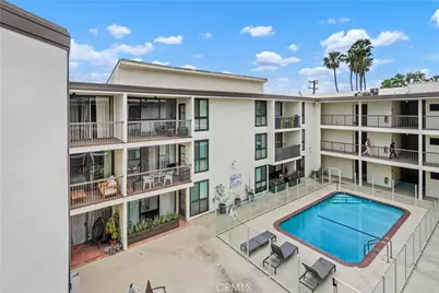 911 N Kings Road #319, West Hollywood, CA 90069 - Photo 29