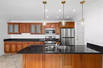 911 N Kings Road #319, West Hollywood, CA 90069 - Photo 15