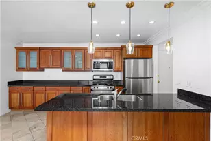 911 N Kings Road, West Hollywood, CA 90069 - Photo 15