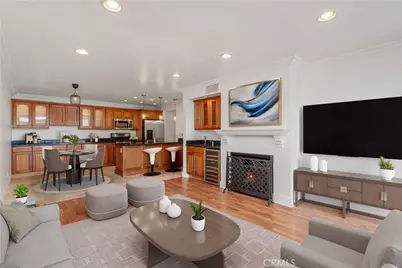 911 N Kings Road #319, West Hollywood, CA 90069 - Photo 13