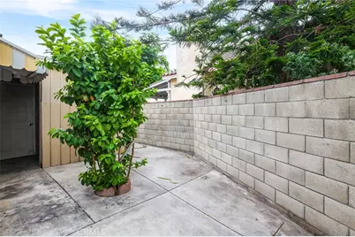 5108 W Napali, Santa Ana, CA 92704 - Photo 31