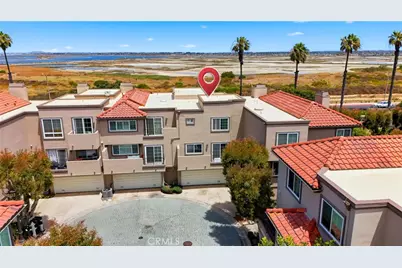 19239 Meadowood Cir, Huntington Beach, CA 92648 - Photo 7