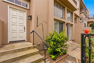 19239 Meadowood Cir, Huntington Beach, CA 92648 - Photo 21
