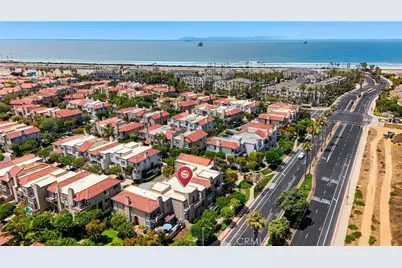 19239 Meadowood Cir, Huntington Beach, CA 92648 - Photo 5