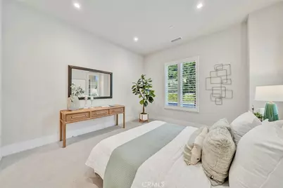 207 Pinnacle, Irvine, CA 92602 - Photo 3