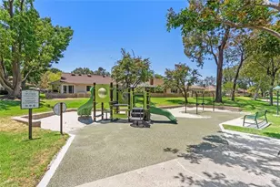 17261 Citron, Irvine, CA 92612 - Photo 43