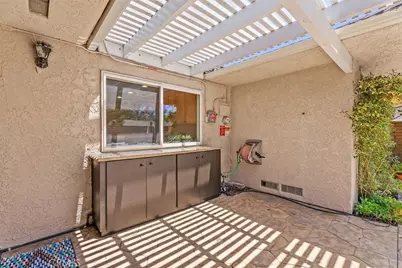 17261 Citron, Irvine, CA 92612 - Photo 41