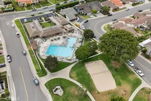 17735 Los Jardines, Fountain Valley, CA 92708 - Photo 33