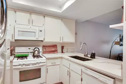 941 S Mountain, Ontario, CA 91762 - Photo 9
