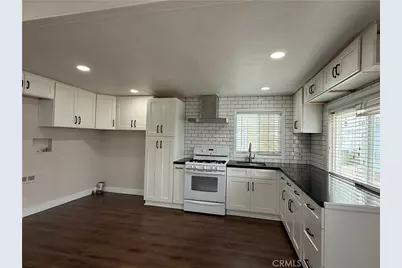 1741 Pomona Avenue #21, Costa Mesa, CA 92627 - Photo 3