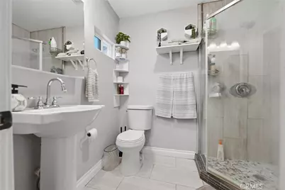 411 S Hewes St, Orange, CA 92869 - Photo 21
