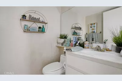 1013 W Orangewood, Anaheim, CA 92802 - Photo 9