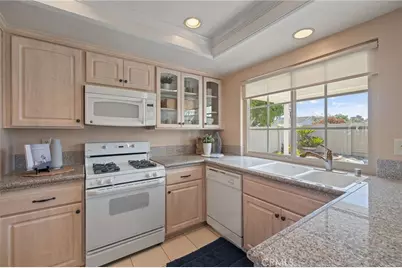 22872 Springwater, Lake Forest, CA 92630 - Photo 11