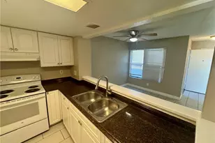 300 E Chestnut Ave, Santa Ana, CA 92701 - Photo 11