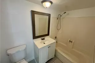300 E Chestnut Ave, Santa Ana, CA 92701 - Photo 23