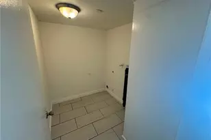 300 E Chestnut Ave, Santa Ana, CA 92701 - Photo 13