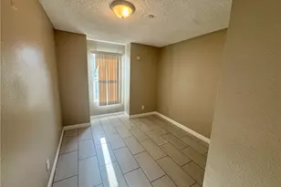 300 E Chestnut Ave, Santa Ana, CA 92701 - Photo 21