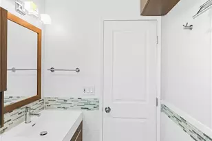 14362 Spa Dr, Huntington Beach, CA 92647 - Photo 23