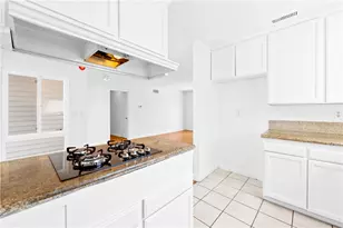 14362 Spa Dr, Huntington Beach, CA 92647 - Photo 17