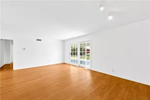 14362 Spa Dr, Huntington Beach, CA 92647 - Photo 9