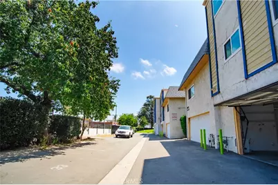 8851 Independence Ave #33, Canoga Park, CA 91304 - Photo 3