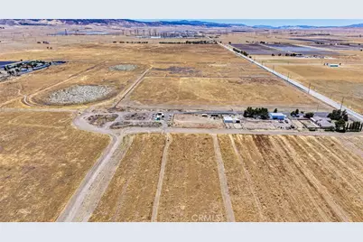 8500 W J Avenue, Del Sur, CA 93536 - Photo 17