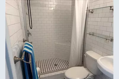 335 Whittley #2, Avalon, CA 90704 - Photo 15