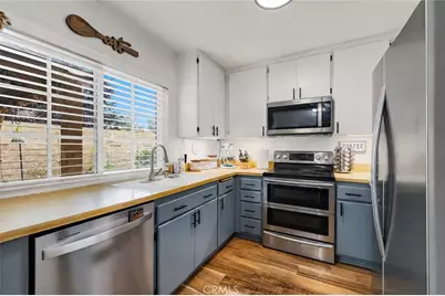 21155 Larchmont, Lake Forest, CA 92630 - Photo 11
