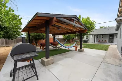 2727 N Sierra Way, San Bernardino, CA 92405 - Photo 21