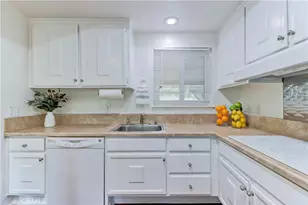 582 Avenida Majorca, Laguna Woods, CA 92637 - Photo 19