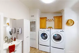 19350 Ward Street, Huntington Beach, CA 92646 - Photo 17