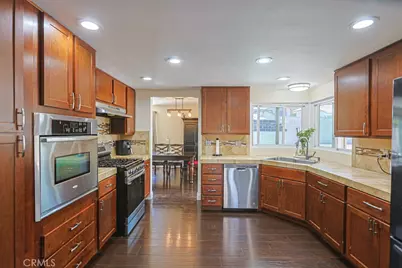 1932 Kellogg, Corona, CA 92879 - Photo 11