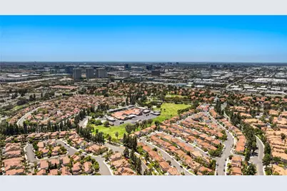 9 Terraza, Irvine, CA 92614 - Photo 57