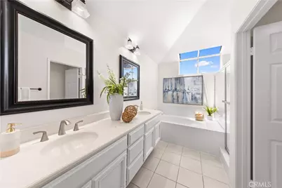 9 Terraza, Irvine, CA 92614 - Photo 33