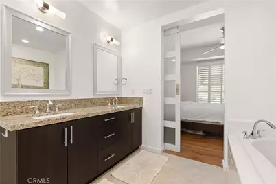 21 Gramercy #102, Irvine, CA 92612 - Photo 17