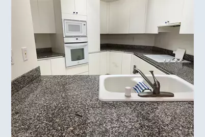 850 E Ocean Boulevard #B3, Long Beach, CA 90802 - Photo 13