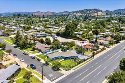 18211 Fairhaven, Santa Ana, CA 92705 - Photo 3