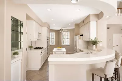 21276 Mazatlan, Mission Viejo, CA 92692 - Photo 5