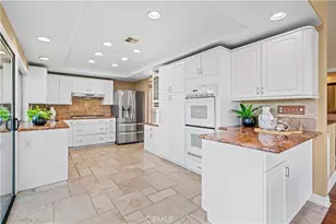 3 Lago Norte, Irvine, CA 92612 - Photo 11