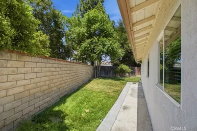 25097 Green Mill Avenue, Newhall, CA 91321 - Photo 21