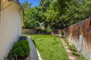 25097 Green Mill Ave, Newhall, CA 91321 - Photo 19