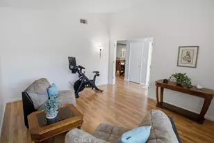 25097 Green Mill Ave, Newhall, CA 91321 - Photo 3