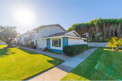 19760 Kingswood, Huntington Beach, CA 92646 - Photo 3