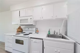 19760 Kingswood, Huntington Beach, CA 92646 - Photo 13