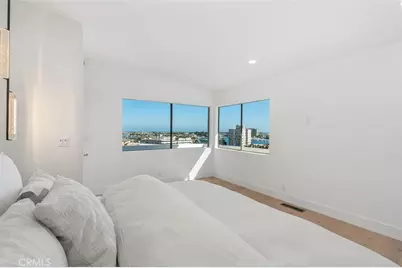 233 Santa Ana, Newport Beach, CA 92663 - Photo 19